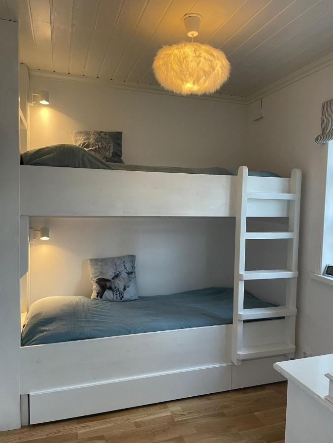 Mysig Stuga Med Sjoetomt, Naera Jaervsoebacken Exteriér fotografie